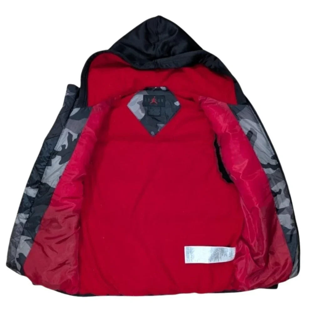 Jordan Youth Small 8-10 Grey Camo Puffer Vest Hoodie Jacket Red Fleece Lined